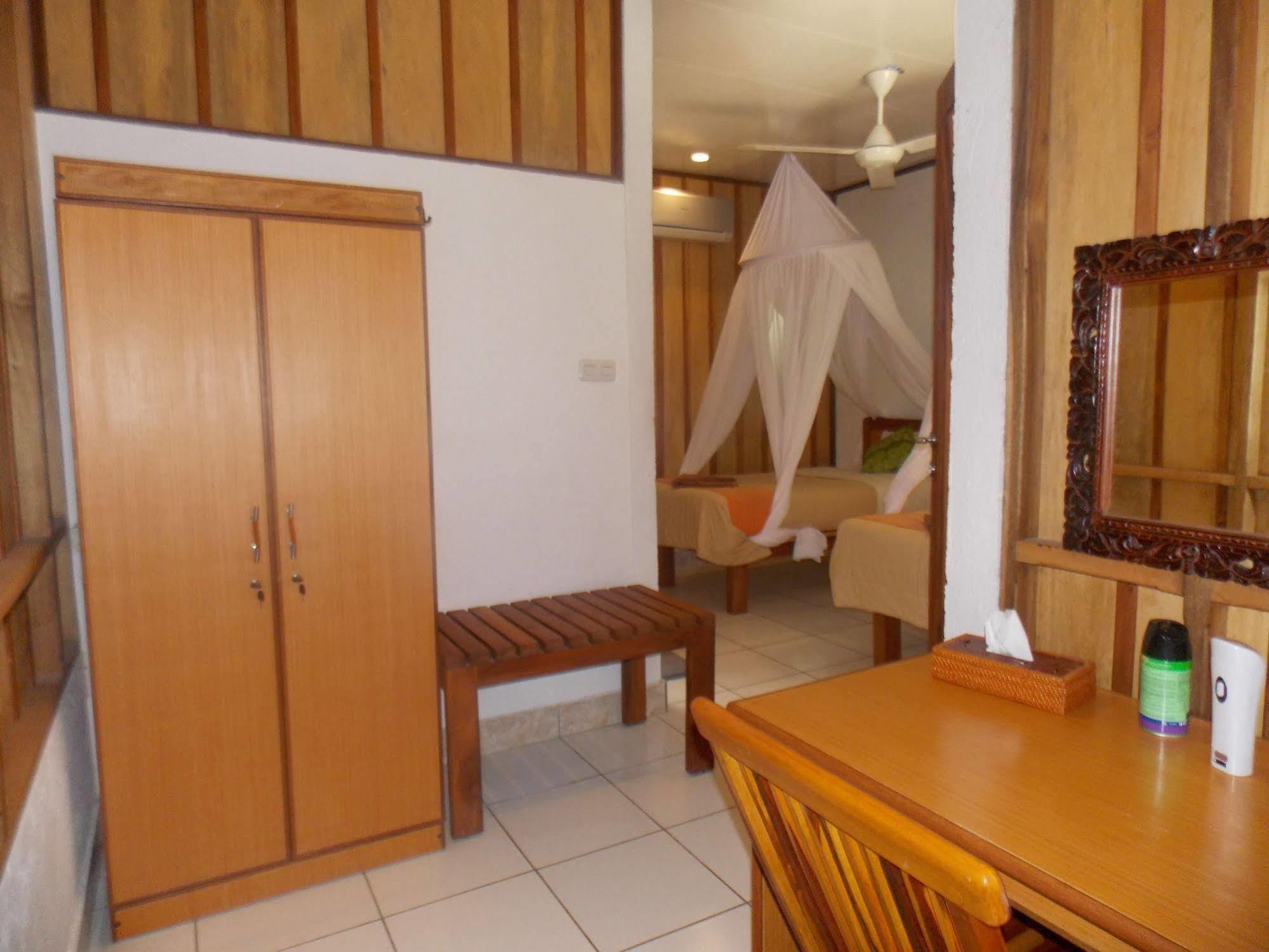 Komodo Lodge Labuan Bajo Exteriör bild