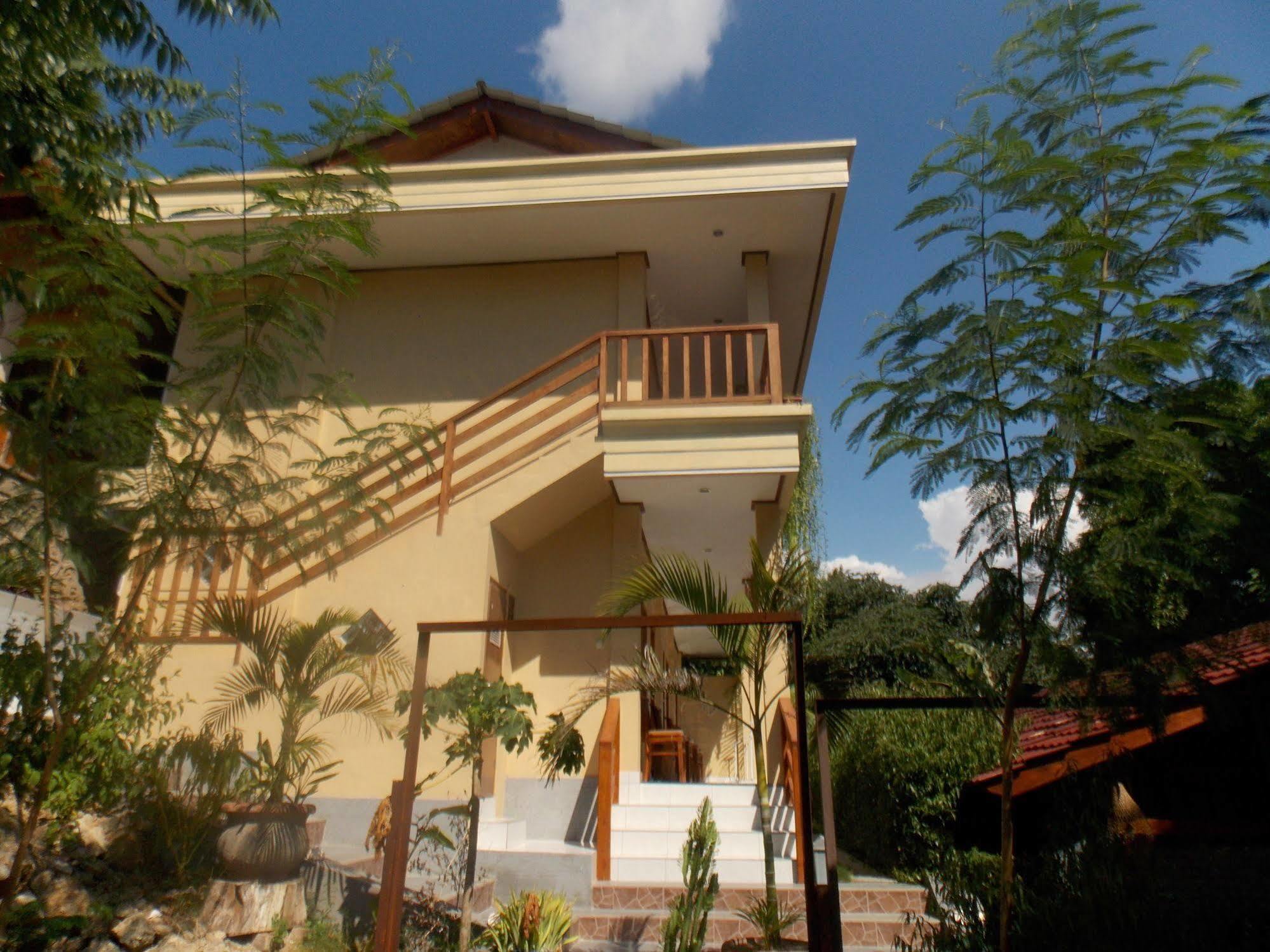 Komodo Lodge Labuan Bajo Exteriör bild